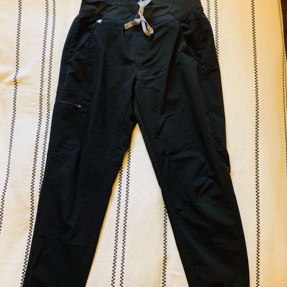 Figs Scrubs. Joggers with double pocket top. - Picture 8 of 8